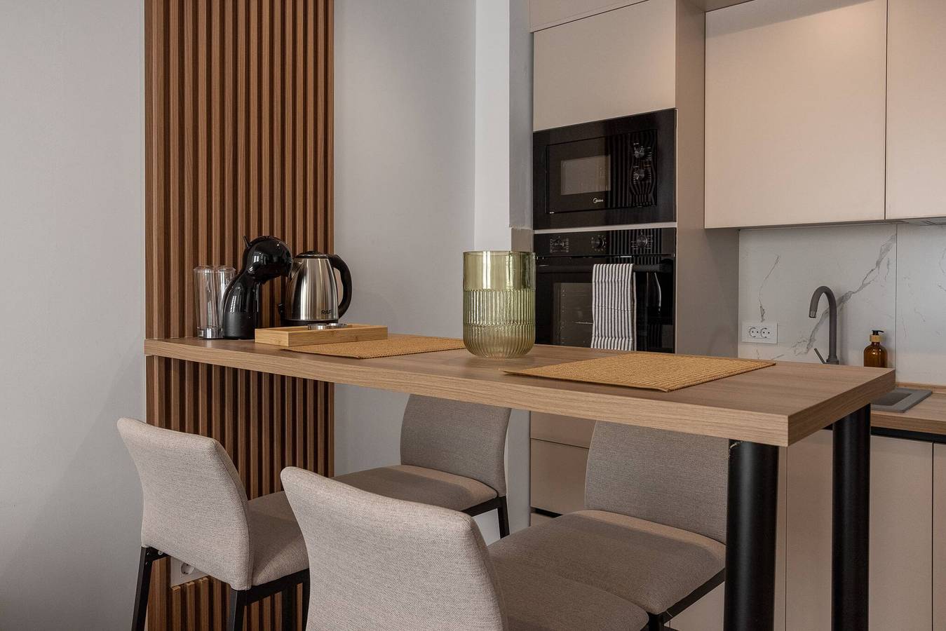 Ganze Wohnung, Zentral gelegenes, gemütliches D&O Apartment in Kisela Voda, Skopje