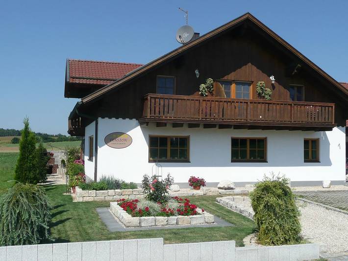 Ferienwohnung für 2 Personen, mit Balkon und Balkon/Terrasse sowie Terrasse in Bogen