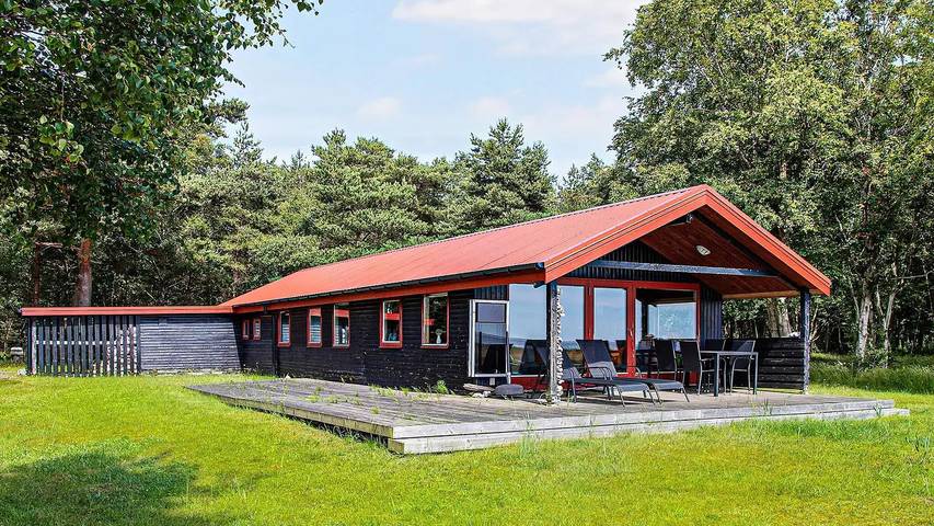 Feriehus for 5 personer, med terrasse i Læsø