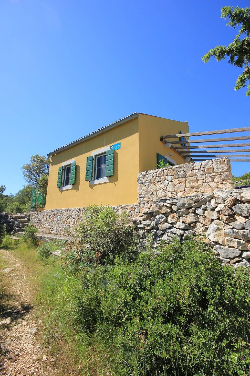 1-Zimmer-Haus mit Terrasse und Meerblick Bucht Studencic, Losinj K-3263 in Cunski, Kvarner Inseln