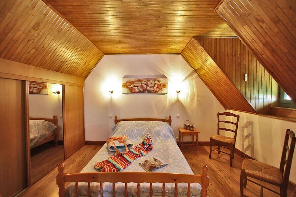 Les Lavandes Gîte 5 personnes piscine jardin à la campagne proche de Sarlat in Prats-de-Carlux, Périgord Noir