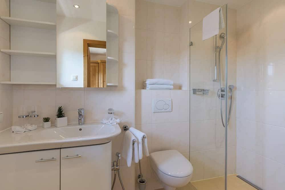 Ganze Wohnung, Appartement Hahnenkamm - wunderschönes Appartement mit 3 Schlafzimmern, Kamin in Kitzbühel, Hohe Salve