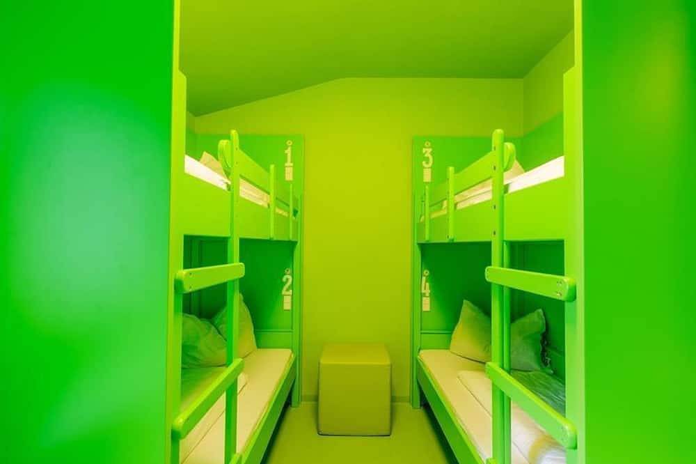 Twin room with shower/Wc - Oberammergau Youth Hostel in Oberammergau, Bavarian Alps