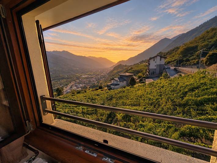 Appartamento intero, Ca' Raul · Nido tra i vigneti di Valtellina in Poggiridenti Alto, Poggiridenti