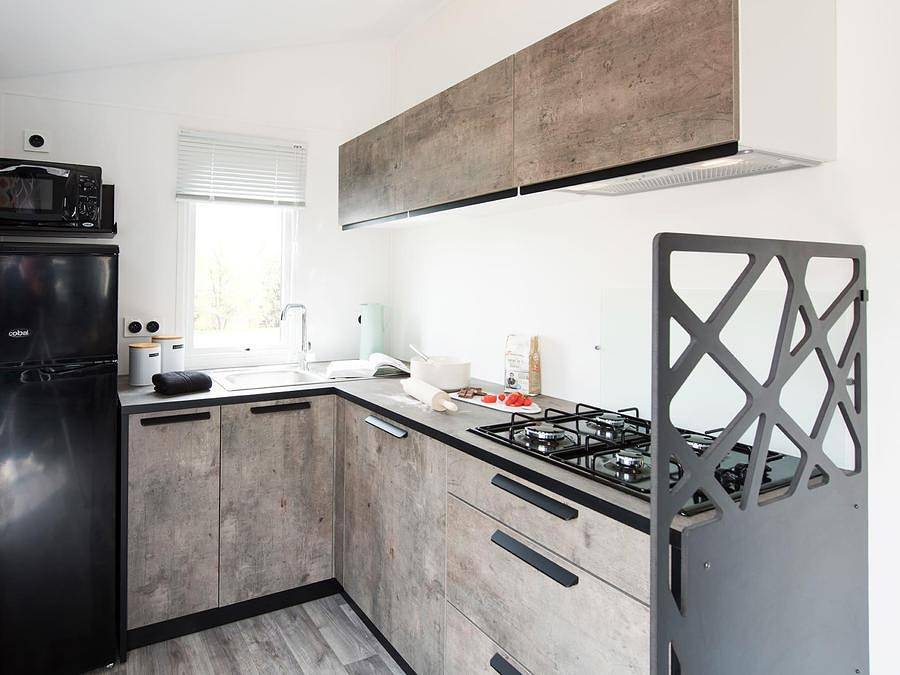 Camping Le Bosquet - Mobilhome 4 personas - Bahia - 2 habitaciones - 28 m2 (+Terraza cubierta 11 m2) 4 personas in Domme, Périgord Noir