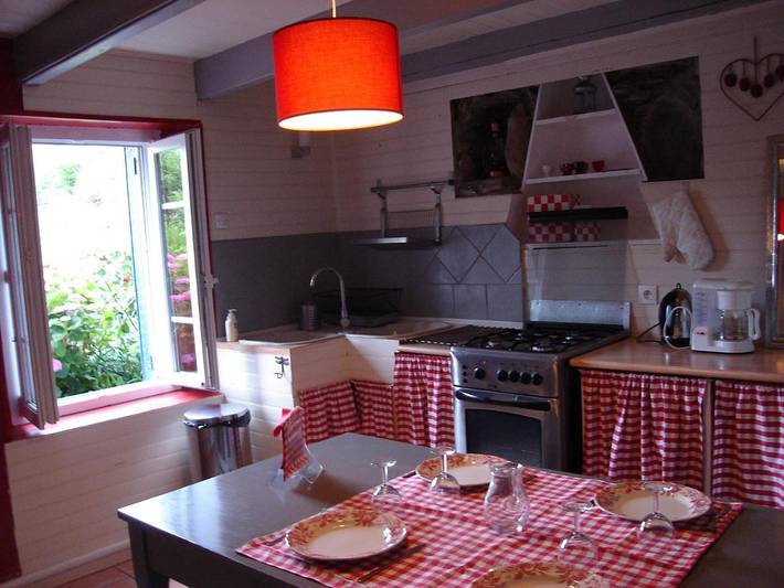 Location de vacances pour 6 personnes, avec jardin à Trédarzec - 4