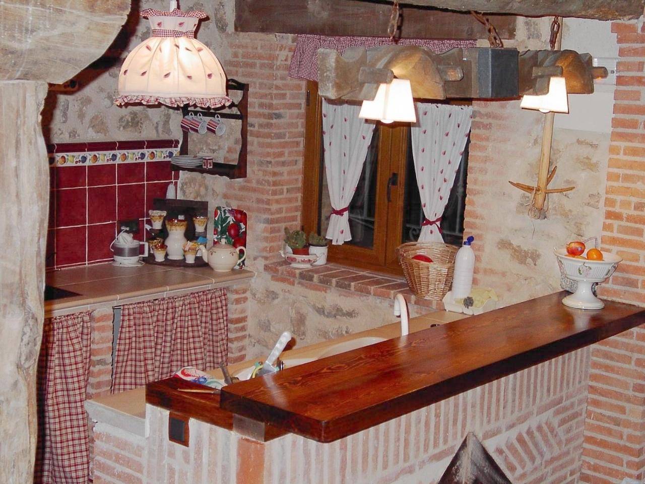 Casa Rural Pincherres in Cabañas de Polendos, Provincia de Segovia