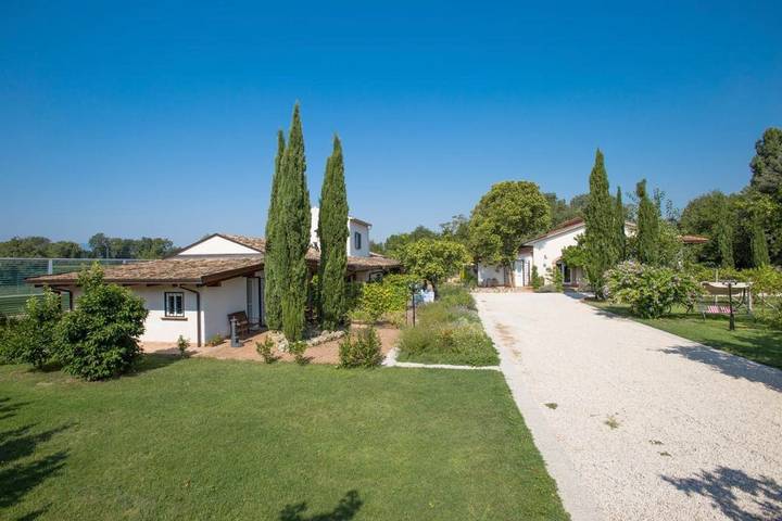 Location de vacances pour 4 personnes, avec jardin et vue à Aquino (homonymie) - 2