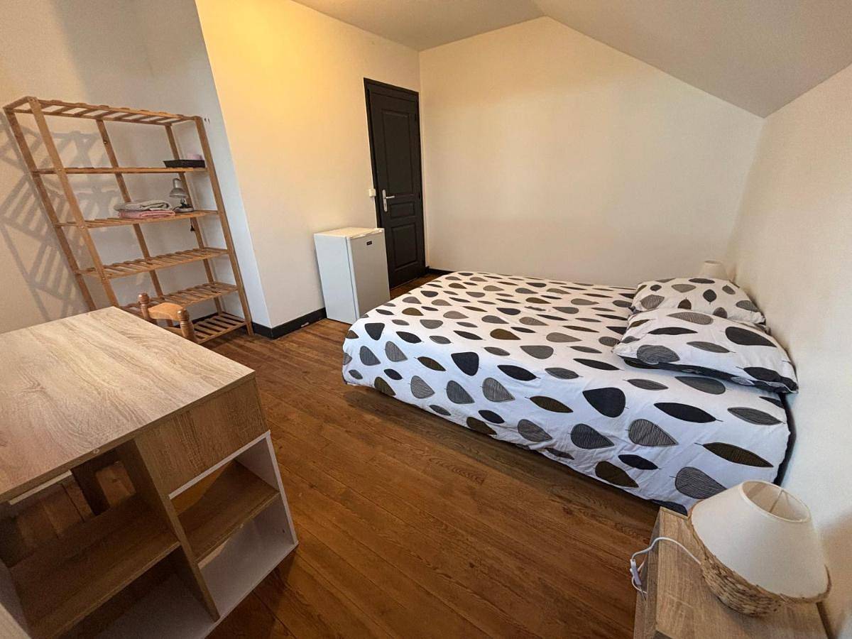 Chambre privative dans maison partagée avec d'autres voyageurs in Tarbes, Hautes-Pyrénées