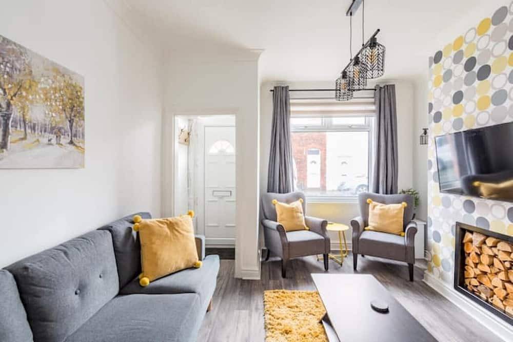 Charming Terraced House in the centre of Hoylake in Merseyside