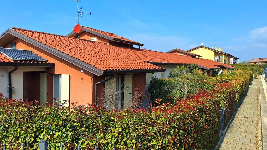 Appartamento per 4 persone, con Terrazza e Giardino nonché Panorama a Pastrengo