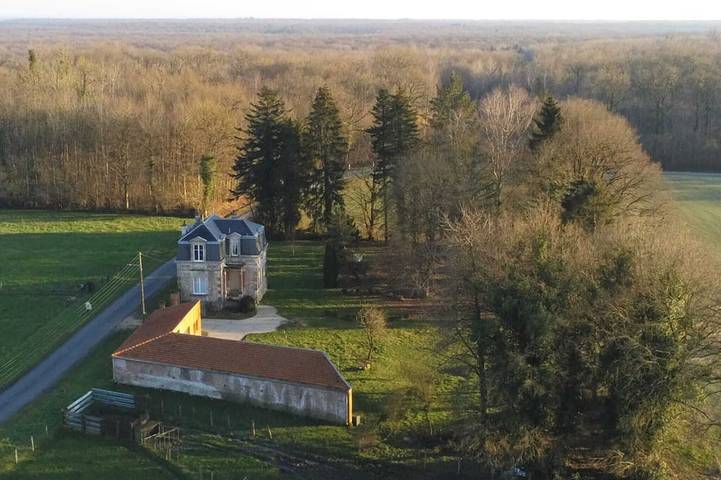 Location de vacances pour 6 personnes, avec jardin dans Le Vieil Dampierre
