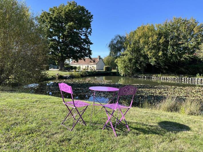 Location de vacances pour 6 personnes, avec Terrasse et Jardin à Monthodon