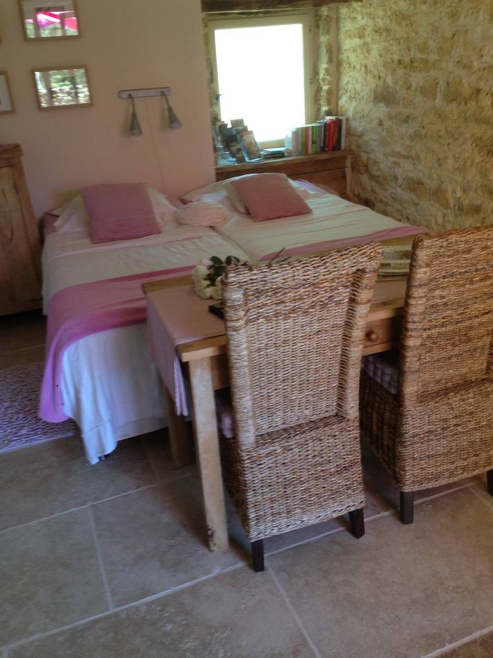 Chambre avec petit déjeuner pour 2 personnes, avec piscine et terrasse à Simeyrols - 3