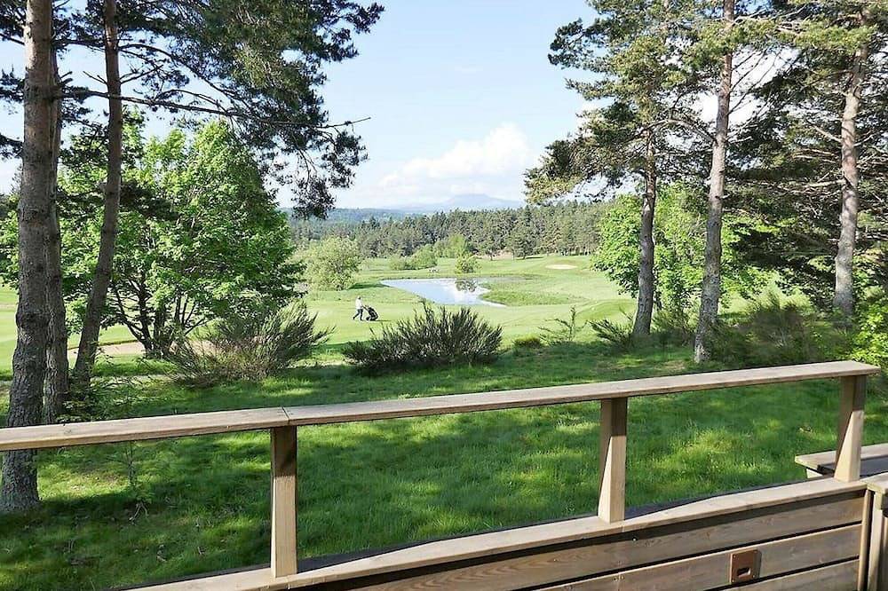 Luxury Lodge with Private Spa, Golf Access, and Kids' Adventure Area in Le Chambon-sur-Lignon, Massif Central