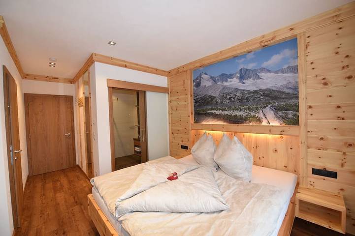Chalet für 12 Personen, mit Whirlpool und Sauna sowie Balkon im Salzburger Land - 4