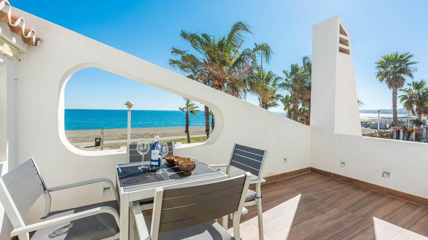 Chalet para 4 personas, con Balcón/Terraza además de Jacuzzi y Piscina en Axarquía