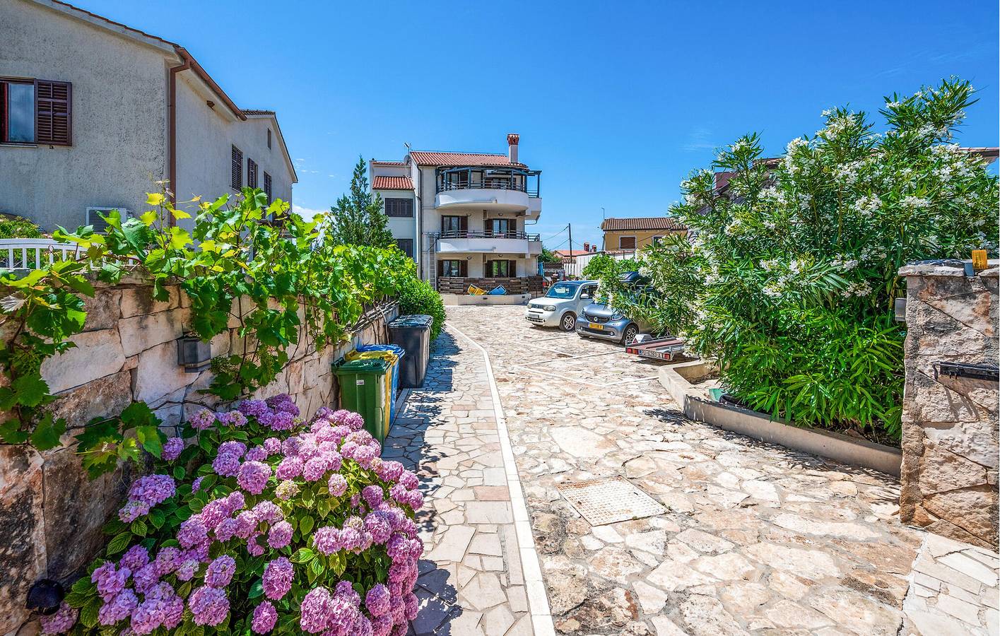 Ganze Ferienwohnung, Gemütliche Ferienwohnung in der Nähe eines FKK-Strandes mit Terrasse und WLAN in Barbariga, Südküste Istrien
