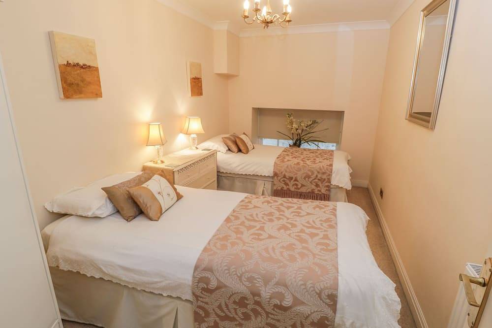 The Garden Apartment, pet friendly, country holiday cottage in Filey in Filey, North Yorkshire
