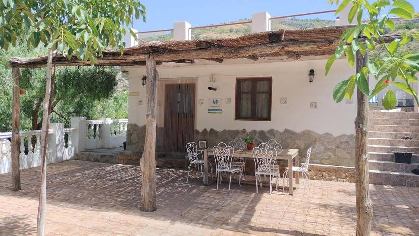 Casa rural para 6 personas, con Terraza y Jardín además de Piscina y Vistas en Lanjarón