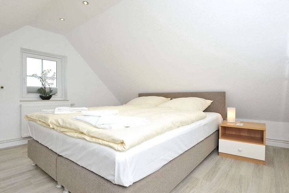 Ferienwohnung mit 2 Schlafzimmer in Nordfriesische Inseln (Schleswig-Holstein), Wenningstedt