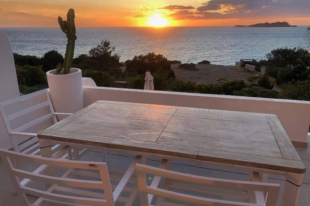 Apartment for 6 People in Sant Josep de sa Talaia, South Ibiza