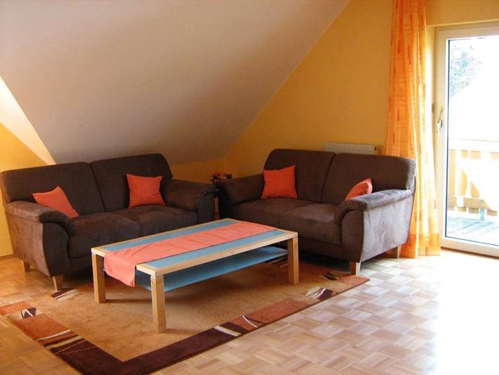 Ferienwohnung für 4 Personen, mit Balkon und Terrasse sowie Garten in Odernheim am Glan