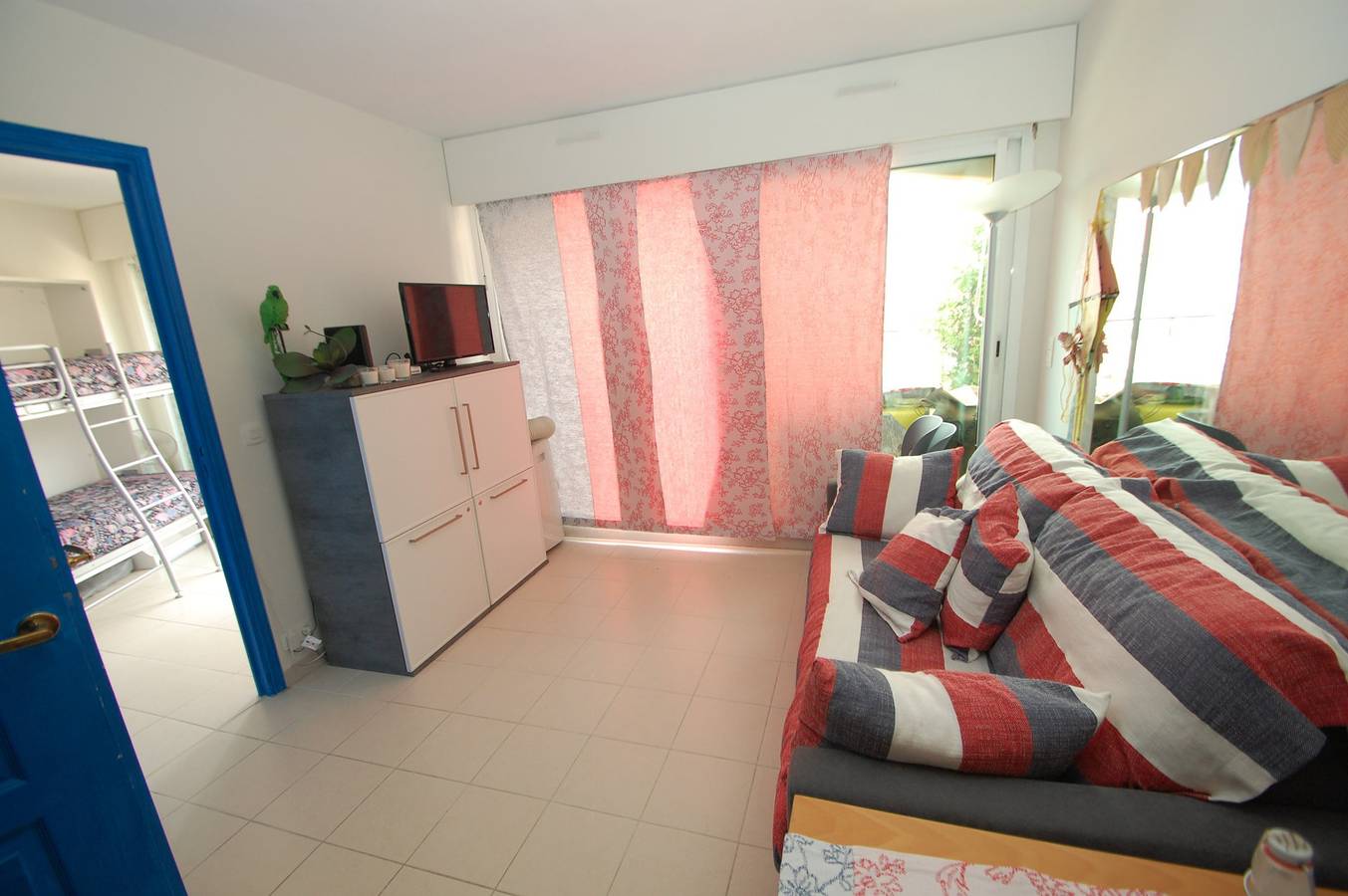 Hel ferielejlighed, Ferielejlighed for 4 personer med balkon in Menton, Nice og omegn