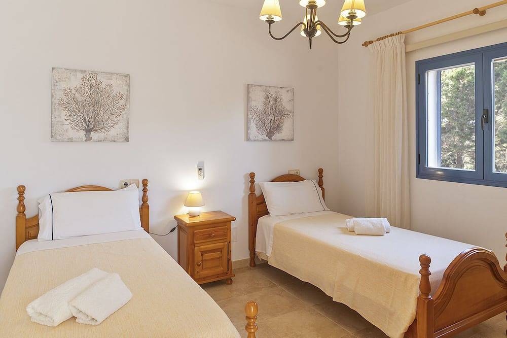 Es Lliri Blanc - Wonderful house with views of the countryside and free Wifi. in Formentera, Balearic Islands