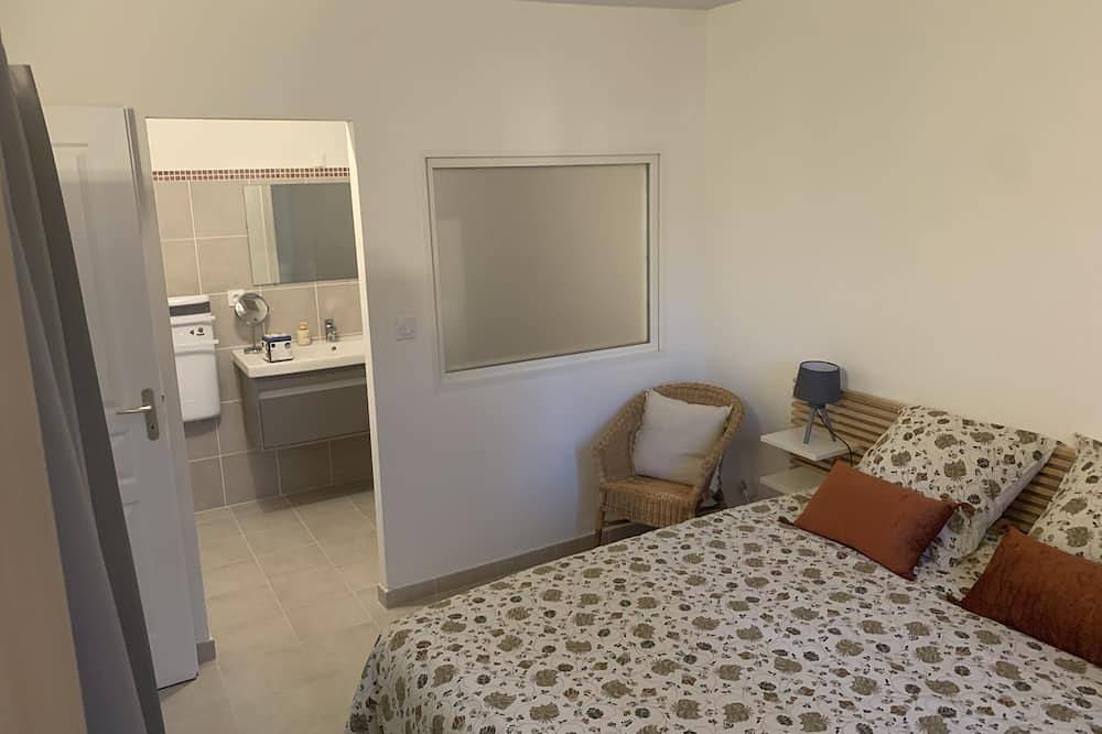 Entire apartment, Apartment in a very quiet, secure residence in Roussillon, Parc naturel régional du Luberon