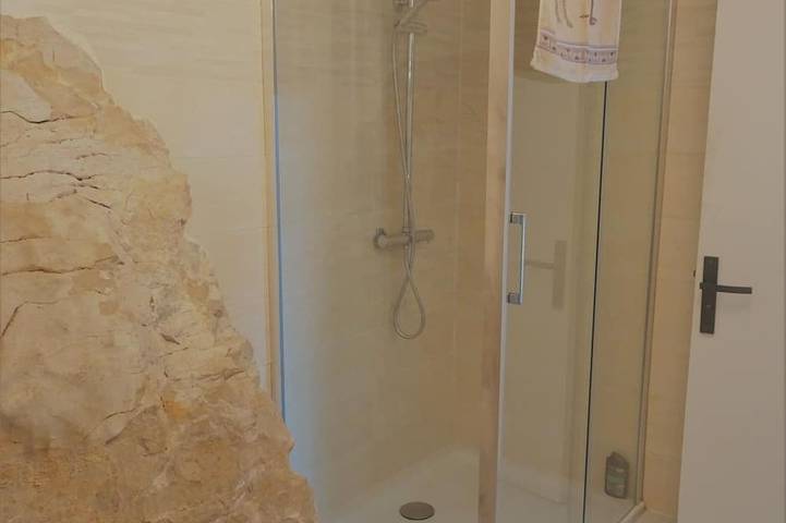 Ganze Wohnung, Bas de villa near Calanques de Cassis in quiet subdivision in Carnoux-en-Provence, Mittelmeerküste (Frankreich)