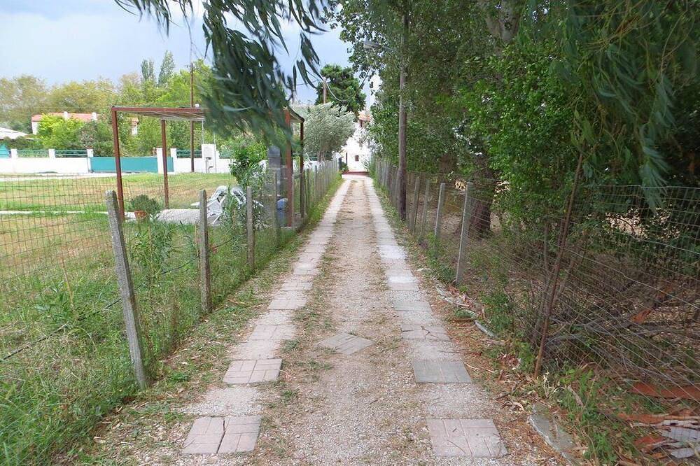 Skiathos Troulos Studios 500 Metres From the Beach Surrounded by Pine Trees in Troulos, Sporaden