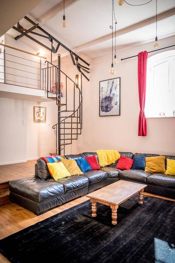 Maison de vacances pour 4 personnes, avec Jacuzzi et Terrasse ainsi que Jardin et Piscine