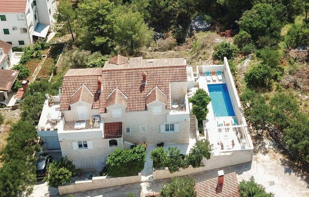 Ganze Wohnung, 3-Zimmer-Ferienwohnung mit Terrasse und Meerblick Supetar, Brac A-16774-d in Supetar, Brac