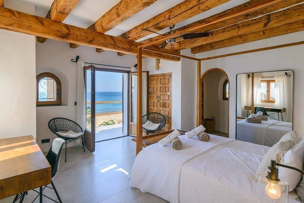 El Peñón Zahara de los Atunes by Ruralidays in Atlanterra, Tarifa