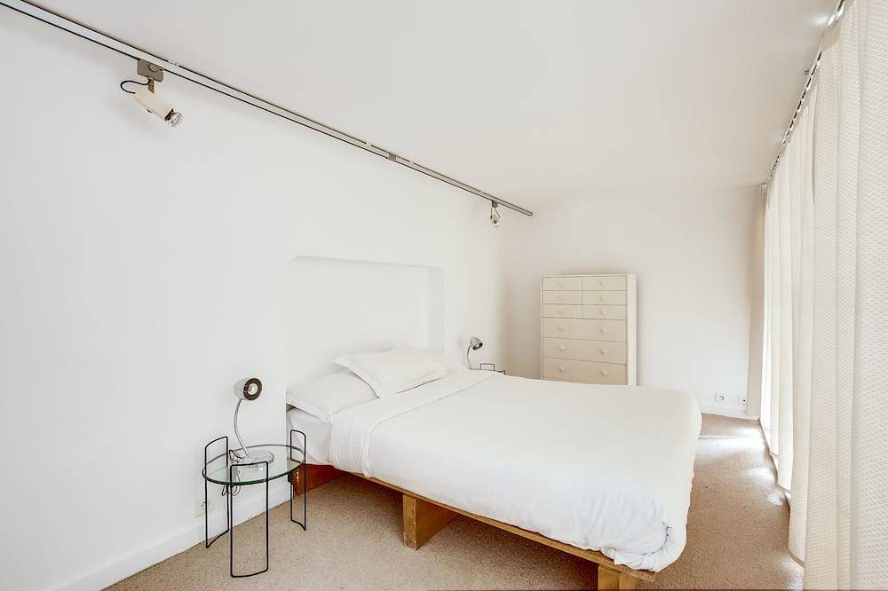 Appartement entier, Unit 010 St Germain des Près Duplex 6 pax in Paris, Île de France