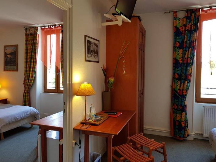 Hôtel pour 2 personnes, avec terrasse et vue à Jumeaux - 4