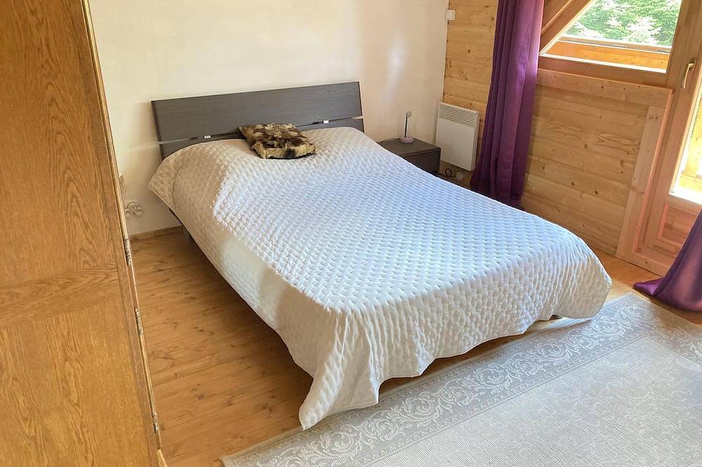 Chalet à la Montagne à 15mn de Gérardmer, Terrain Privatif, Terrasses in Anould, Saint-Dié-des-Vosges