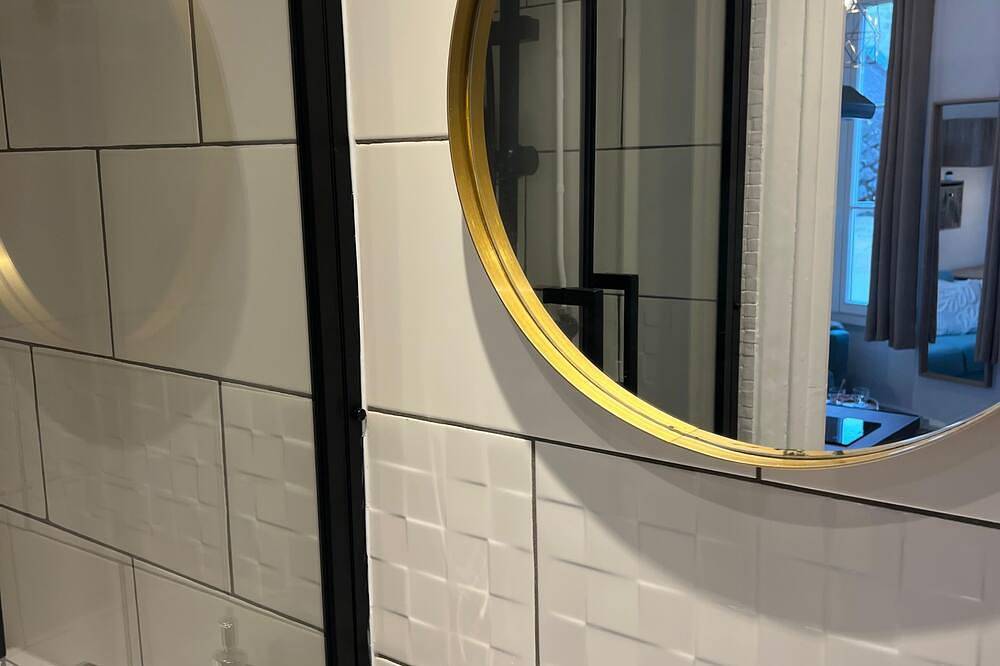 Entire apartment, Les nids de Laon le colibri Renovated studio, city center near cathedral in Laon, Aisne