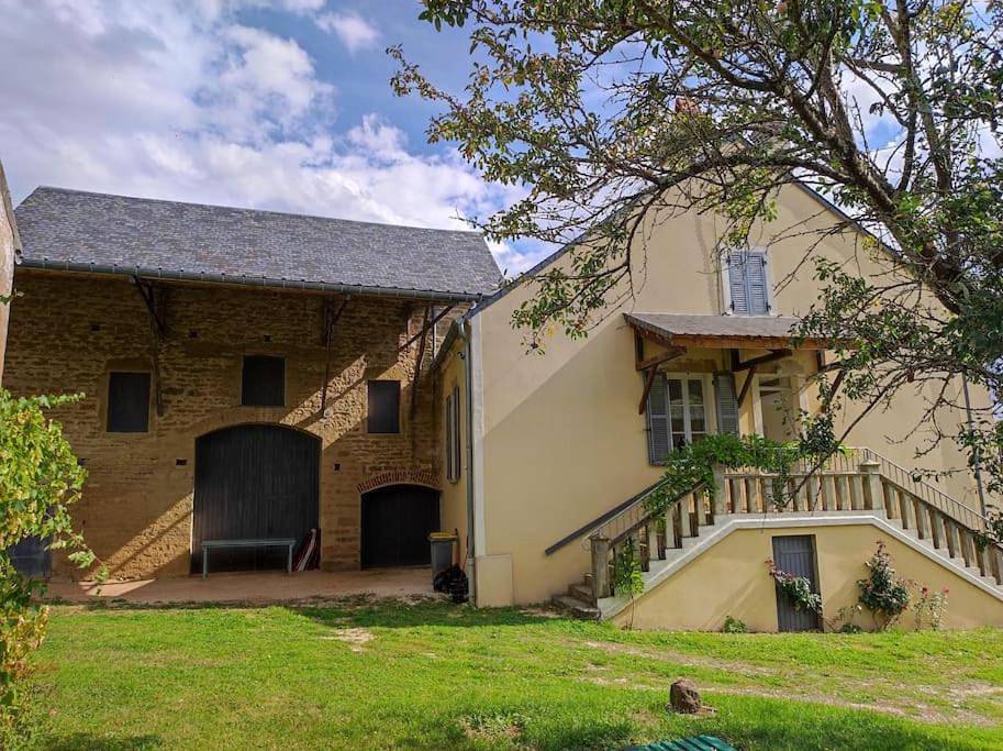 Four-Bedroom House in Domecy-sur-le-Vault, Parc naturel régional du Morvan