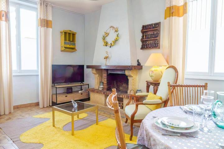 Location de vacances pour 6 personnes, avec Terrasse à Saint-Uze