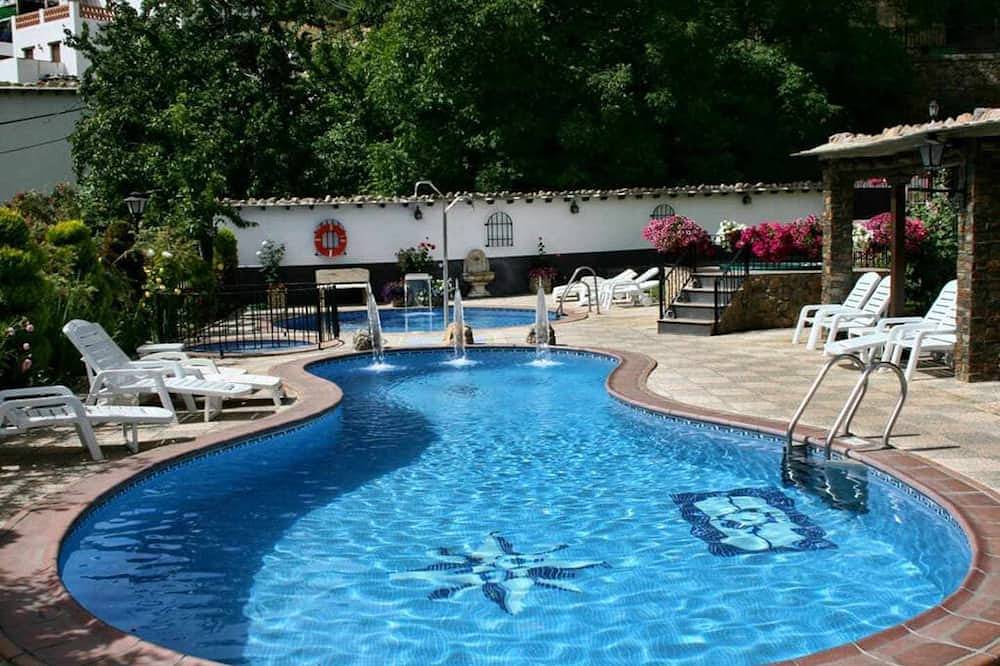 Entire apartment, Aloj. Rural La Mezquita 4 people Spa and swimming pool in Mecina Bombarón, Alpujarra de la Sierra
