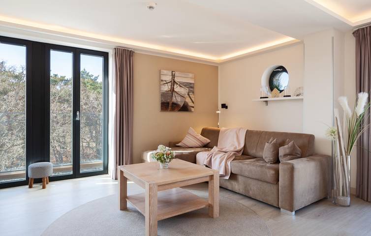Geheel vakantieappartement, Gelukzaligheid aan het strand: Charmant appartement met terras en uitzicht in Strand Prora, Binz