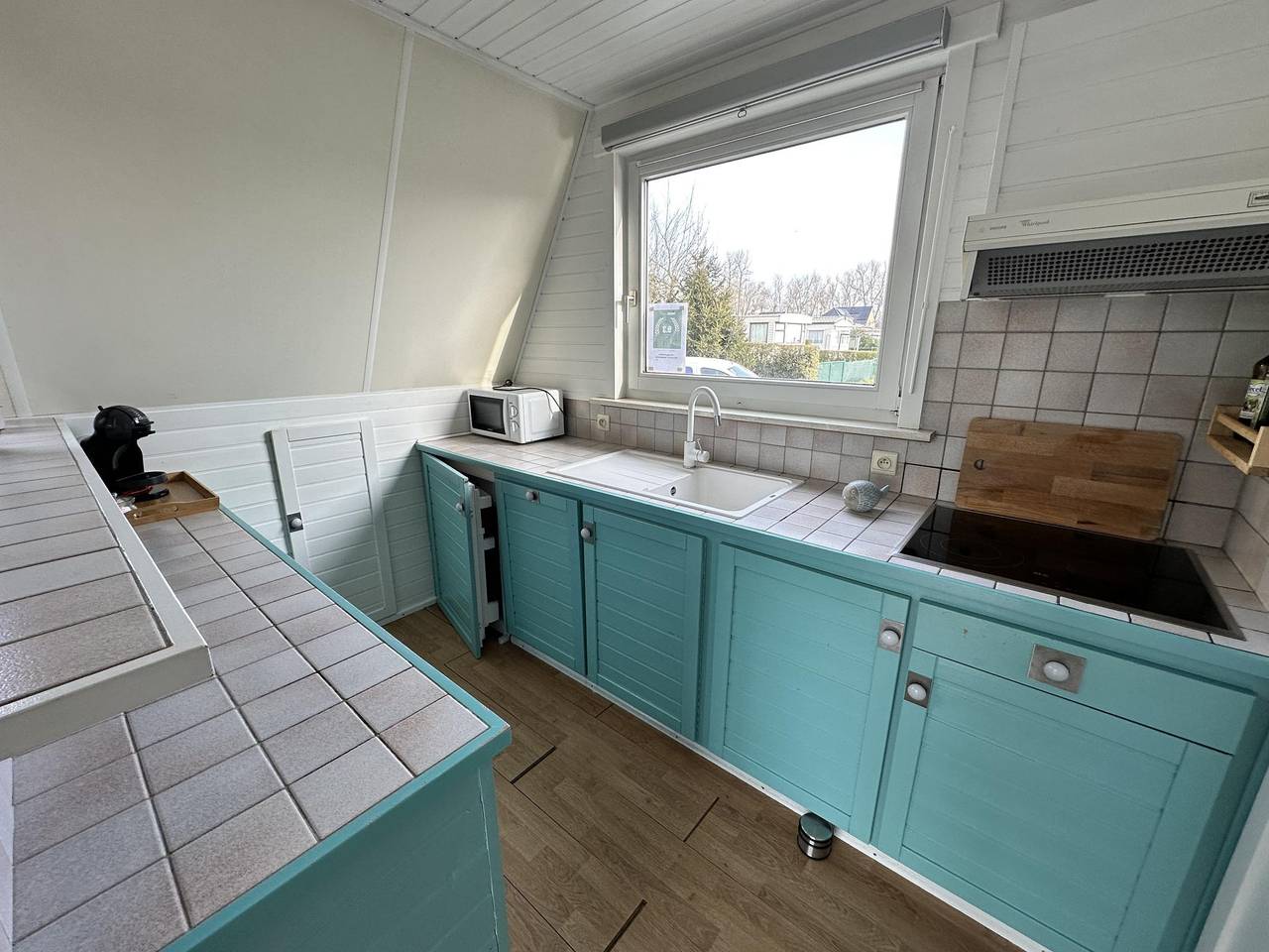 Eenvoudig chalet met gemeenschappelijk zwembad in Oostduinkerke, Koksijde