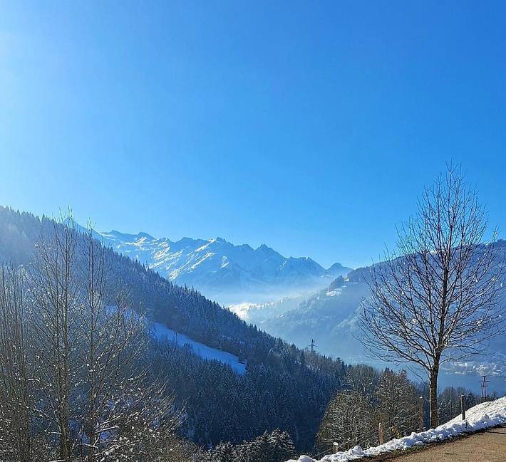 Lägenhet för 4 Personer, med balkong samt utsikt och sjöutsikt i Zell am See