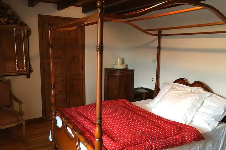 Location de vacances pour 9 personnes, avec terrasse et jardin, animaux acceptés à Garin - 2