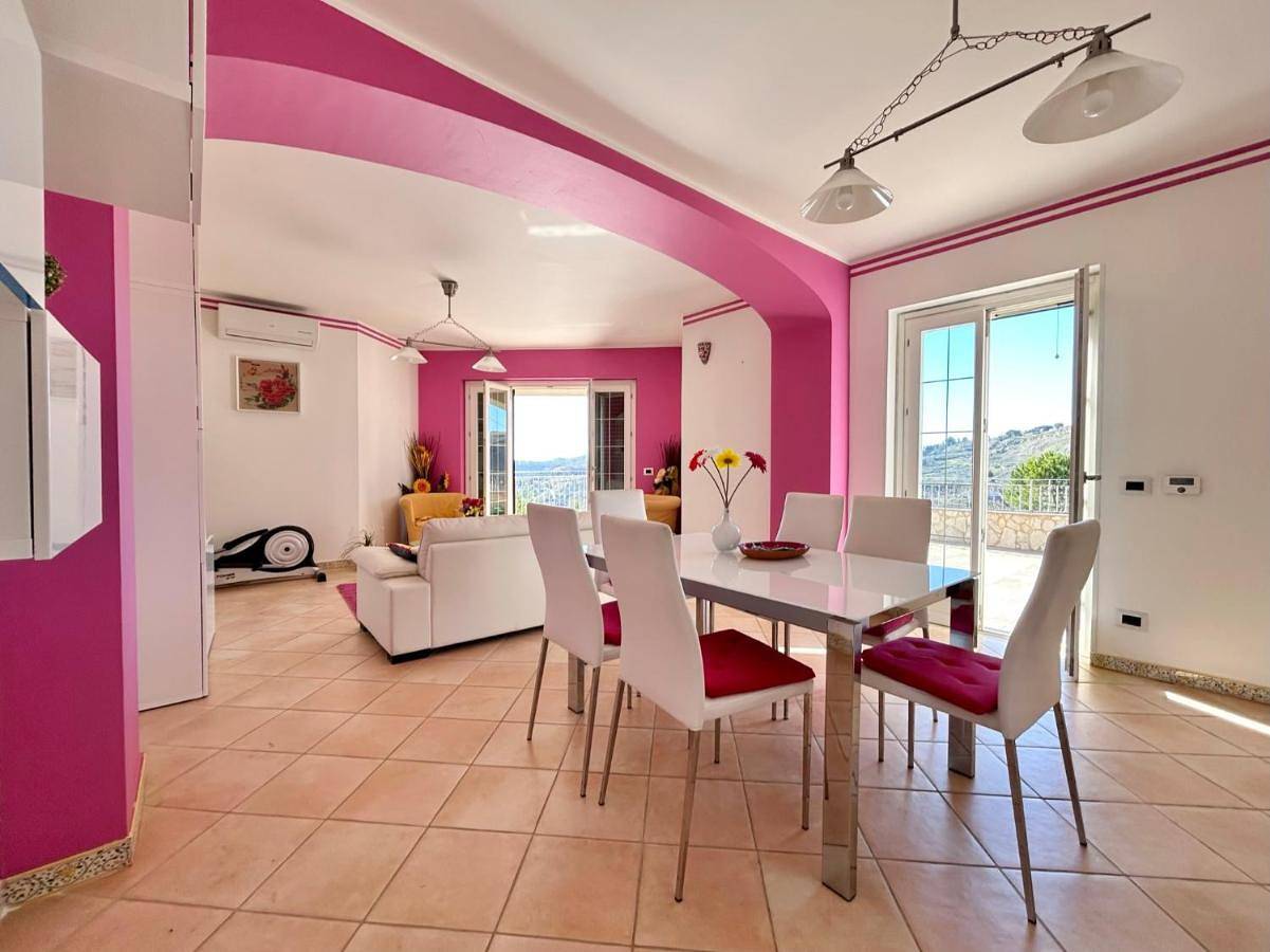 Enna Villa del Sole e delle Stelle in Pergusa, Enna