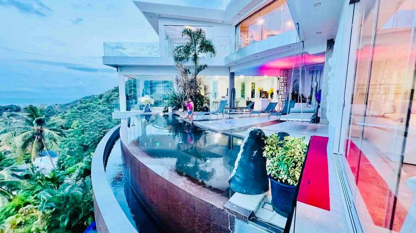 Glamping for 32 people, with balcony and garden as well as view and ocean view in Thailand
