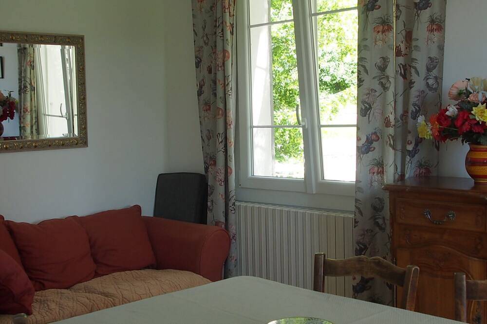 Dans un cadre privilégié, maison indépendante , piscine privée, animaux acceptés in Sisteron, Région de Forcalquier