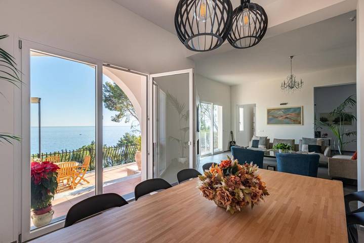 Villa per 8 persone, con giardino e panorama a Palermo